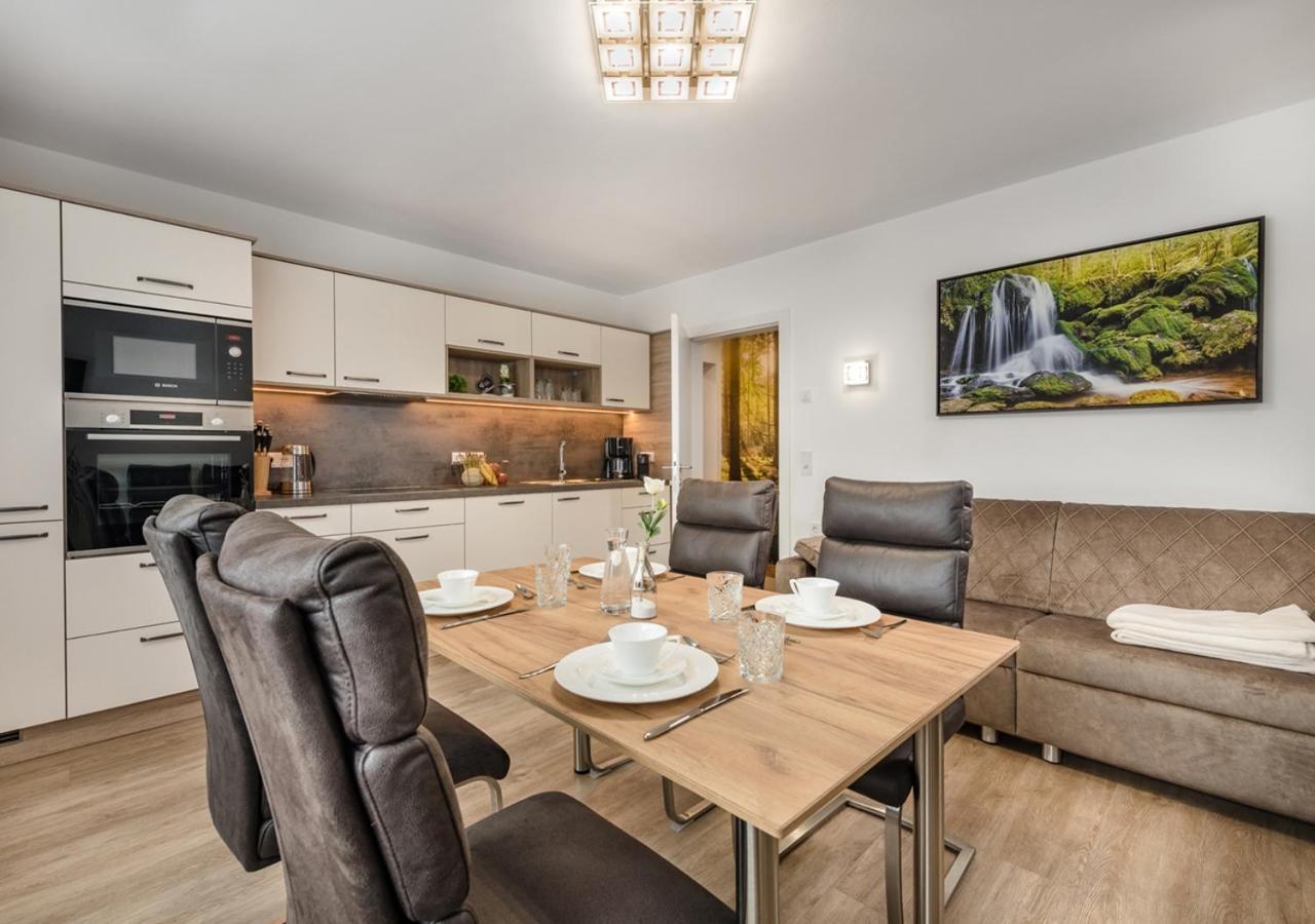 Apartment mit Balkon
